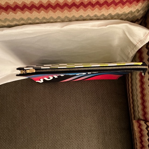 LOUIS VUITTON Canvas “Race Print” Poche Toilette 26 (NWOT) RARE - Picture 7 of 12